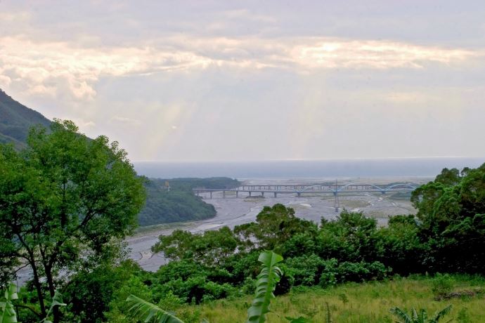 遺址遠觀立霧溪