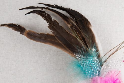 羽毛、毛線、亮片、棉布、人造纖維