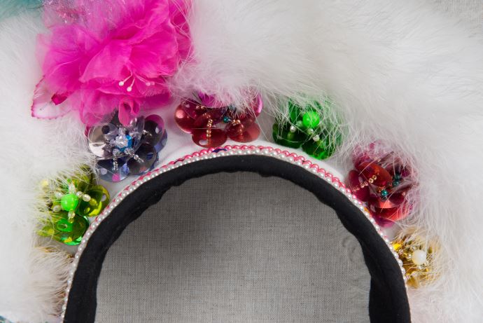 羽毛、毛線、亮片、棉布、人造纖維