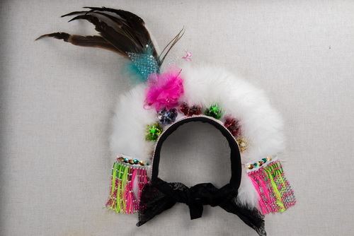 羽毛、毛線、亮片、棉布、人造纖維