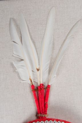 毛線、羽毛、棉、麻、鈴鐺、塑膠串珠