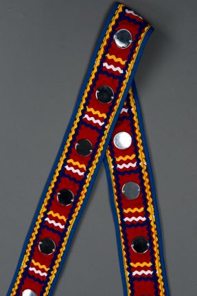 羽毛、毛線、亮片、塑膠串珠、棉、麻、人造纖維、鐵