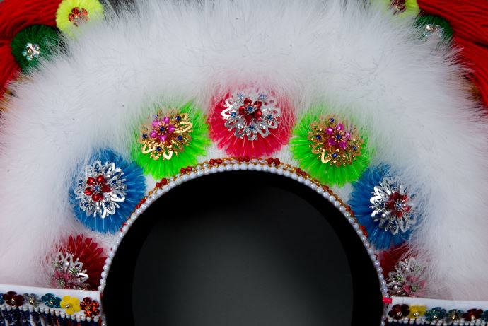 羽毛、毛線、亮片、塑膠串珠、棉、麻、人造纖維、鐵