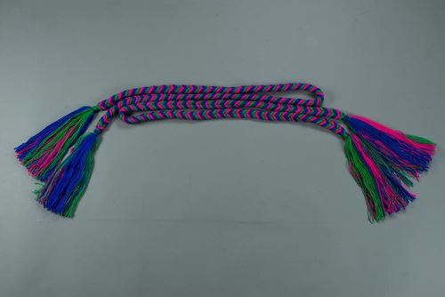 羽毛、塑膠串珠、毛線、棉布