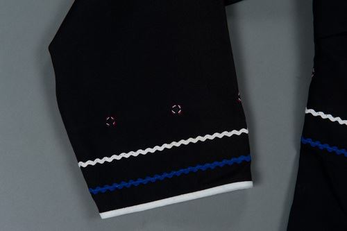 羽毛、塑膠串珠、毛線、棉布