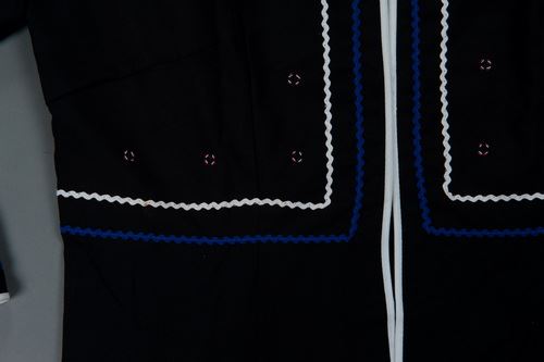 羽毛、塑膠串珠、毛線、棉布