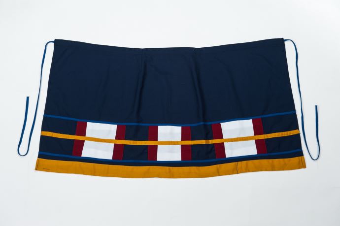 棉、麻、羽毛、毛線、塑膠串珠、鈴鐺、亮片