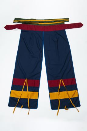 棉、麻、羽毛、毛線、塑膠串珠、鈴鐺、亮片