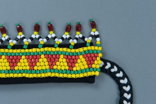 麻、棉、玻璃珠、瑪瑙珠、銅