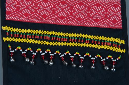 麻、棉、玻璃珠、瑪瑙珠、銅