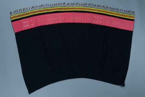 麻、棉、玻璃珠、瑪瑙珠、銅