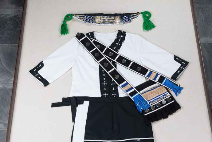 棉、麻、塑膠串珠、鈴鐺、毛線、香蕉絲